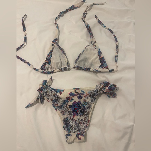Pain de sucre Saint Barth bikini abstract floral print on off white background - Picture 4 of 4